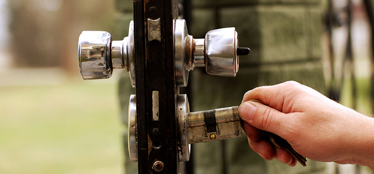 front door latch repair Glenvar Heights