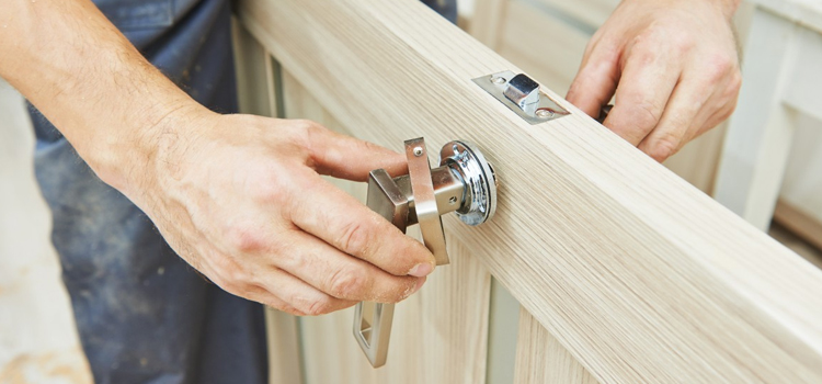 interior door repair Glenvar Heights